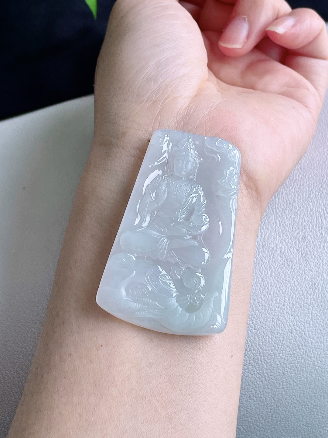 糯冰普贤菩萨牌吊坠,无裂,性比高