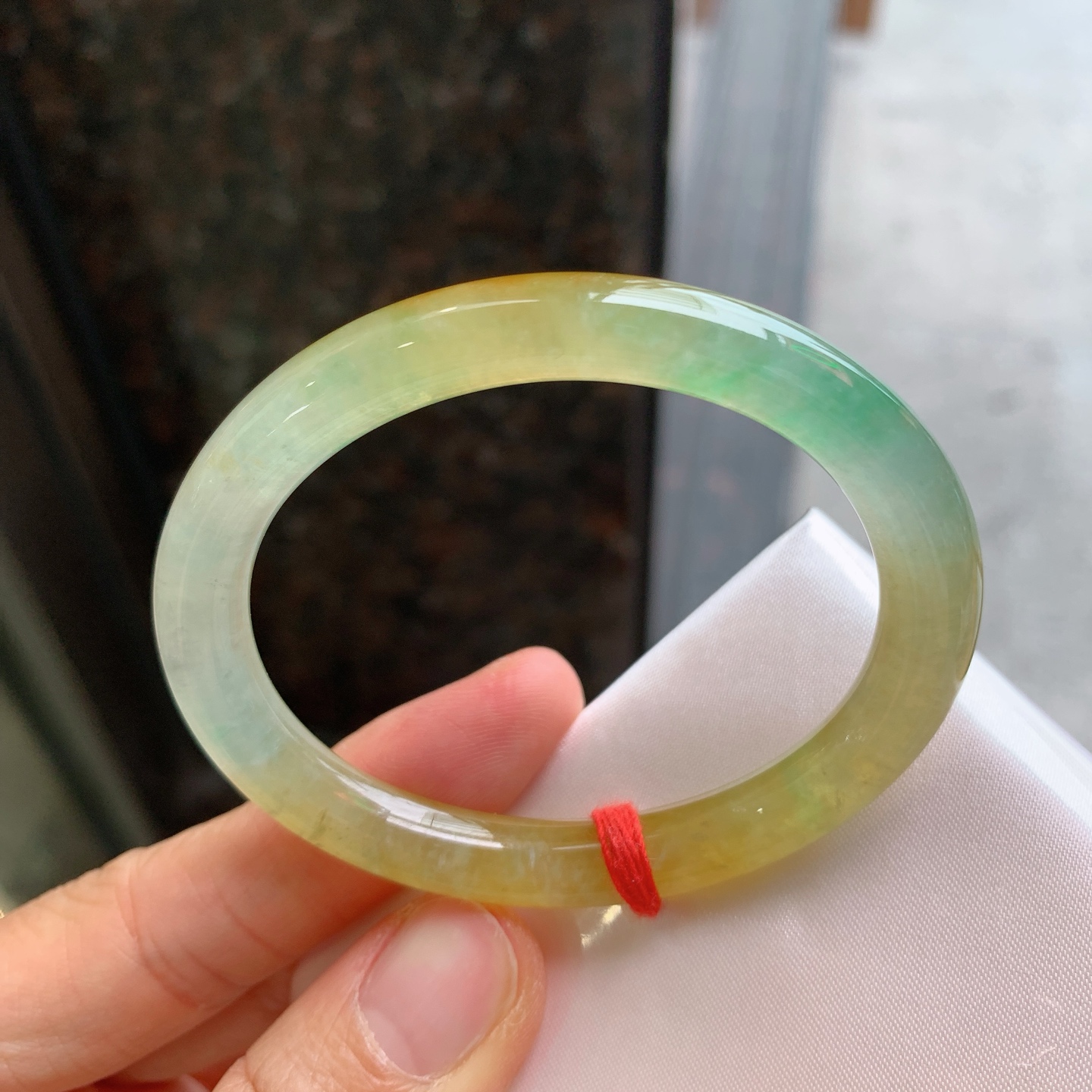 贵妃圆条冰双彩 无裂 尺寸：53/44/8 特色料子