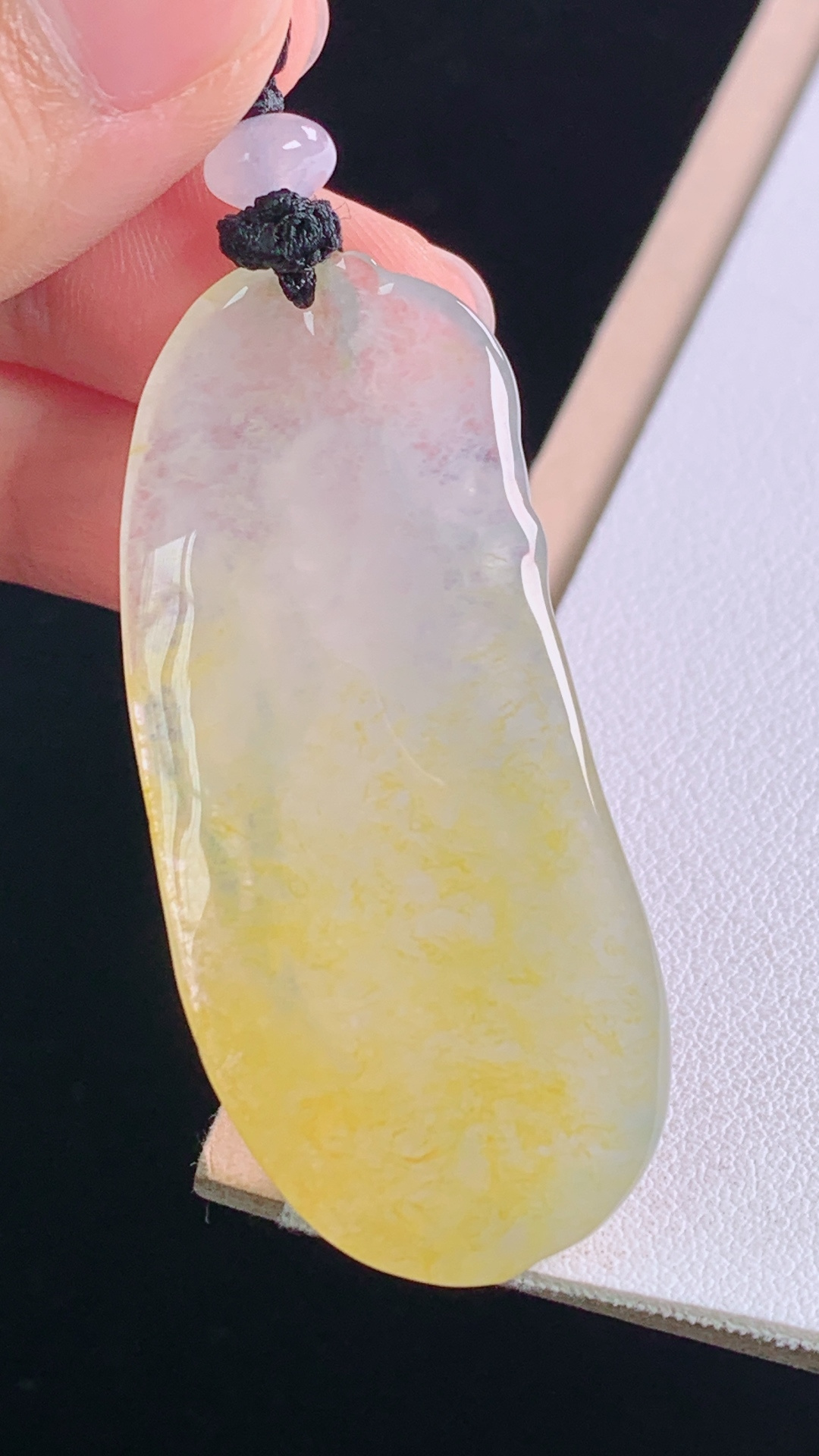 冰黄财神 天然黄翡，种色兼备，无裂，尺寸:58.2-51.1-22.9-9.8mm 19