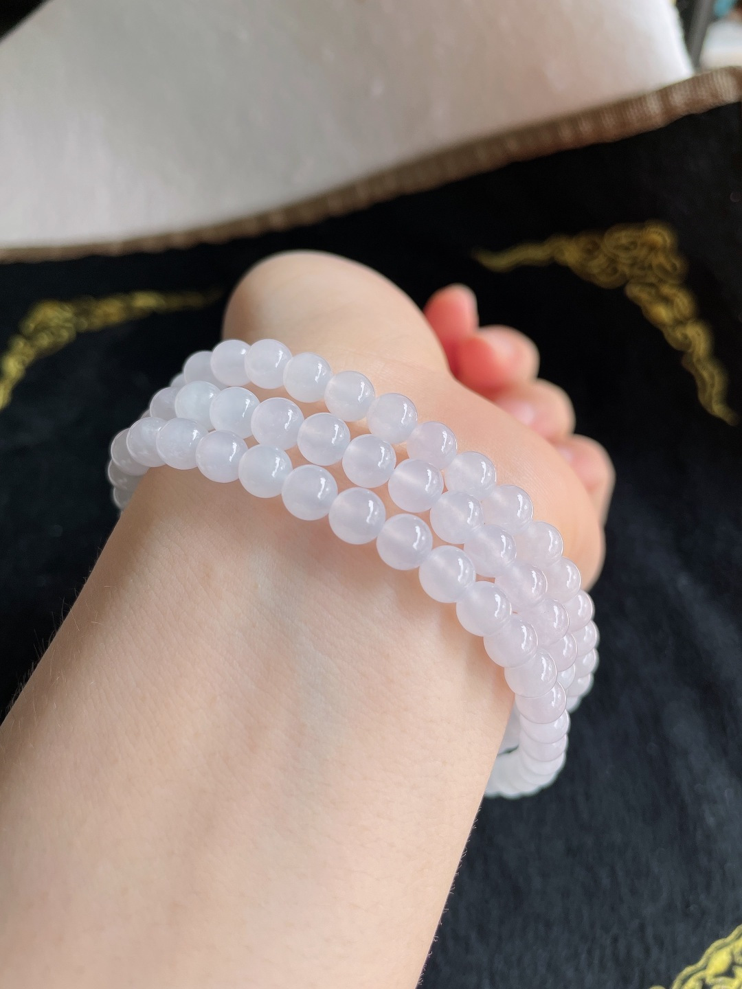 天然翡翠A货，白冰珠链，尺寸：6mm112颗。【编3519】
