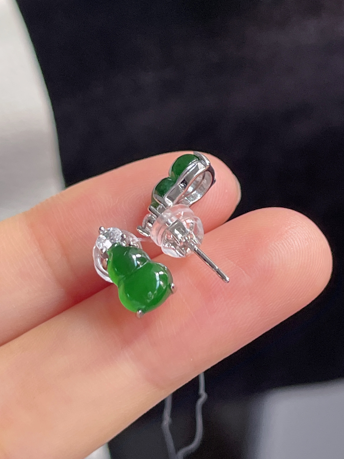 翡翠耳钉，印记：S925