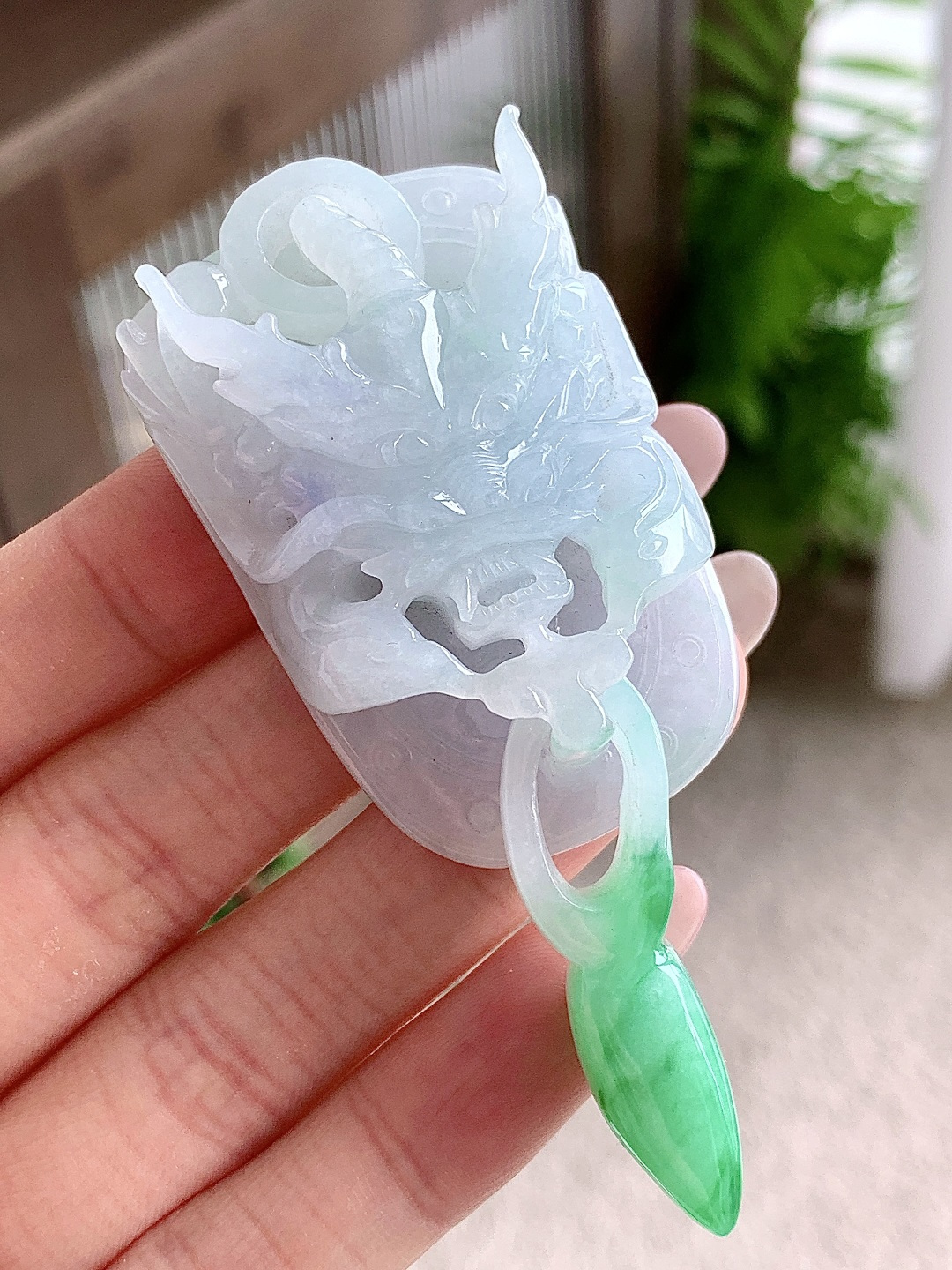 【裸石】🫧冰飘绿花瑞兽活环吊坠【说明】性比高  飘花【尺寸】90-34.5-14【重量】50.4克