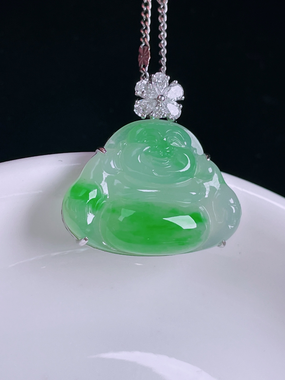 ️冰绿佛公，老种起光，细底通透，尺寸：22.7/22.8/6.5mm0523