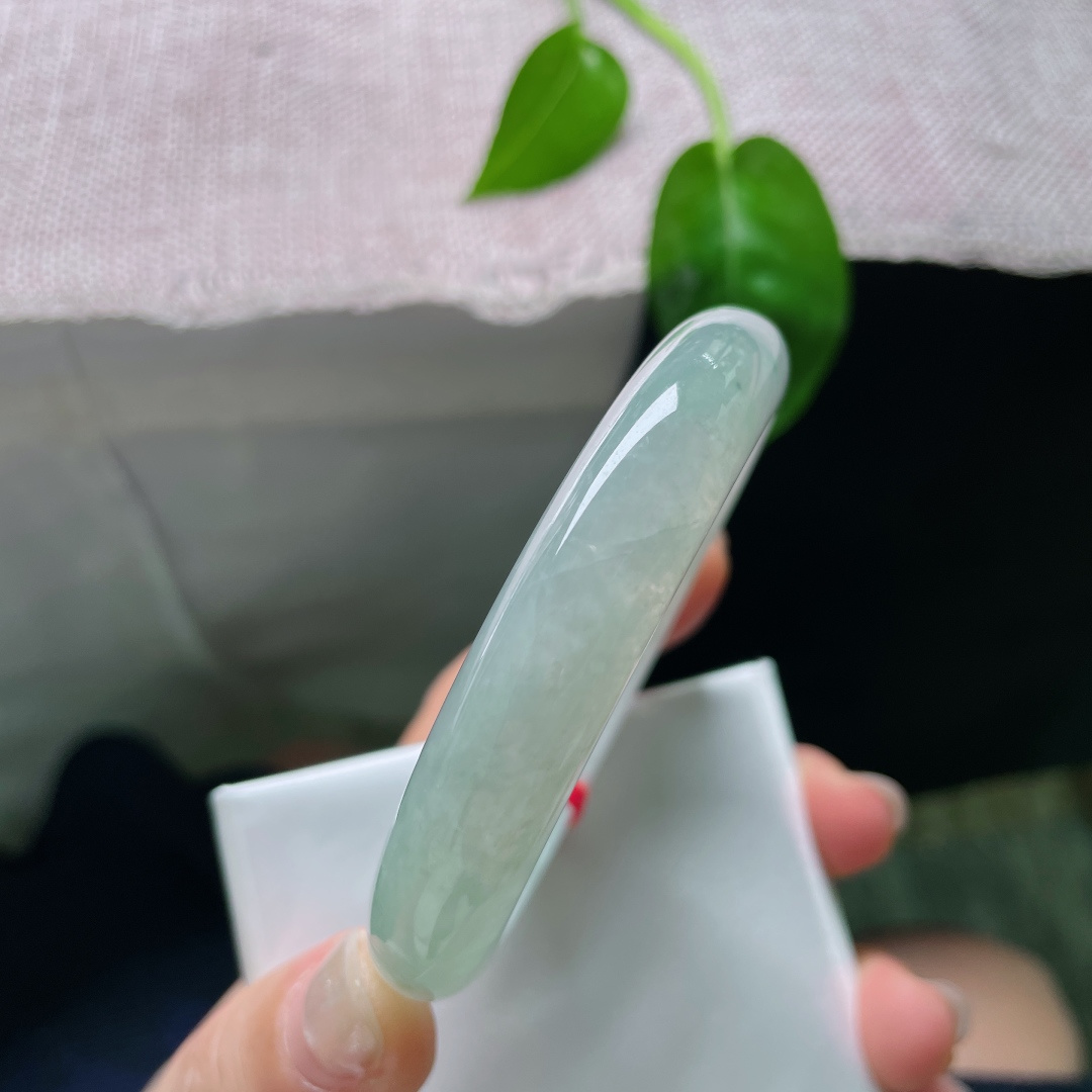 56.7/11.6/8.5，晴水正圈，清水出芙蓉，天然去雕饰。干净清透，皮纹，ss55338a