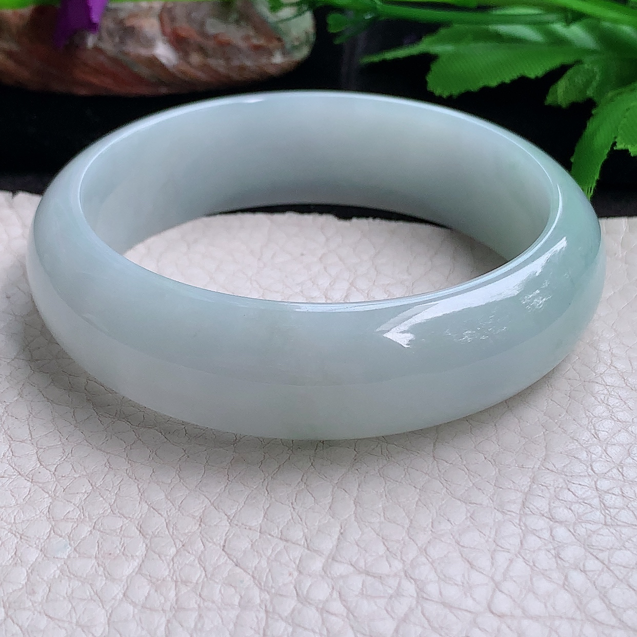 mq实拍59.5*17.5*8.2轮胎镯 缅甸翡翠a货玉手镯飘花浅绿大气细润正圈玉手环