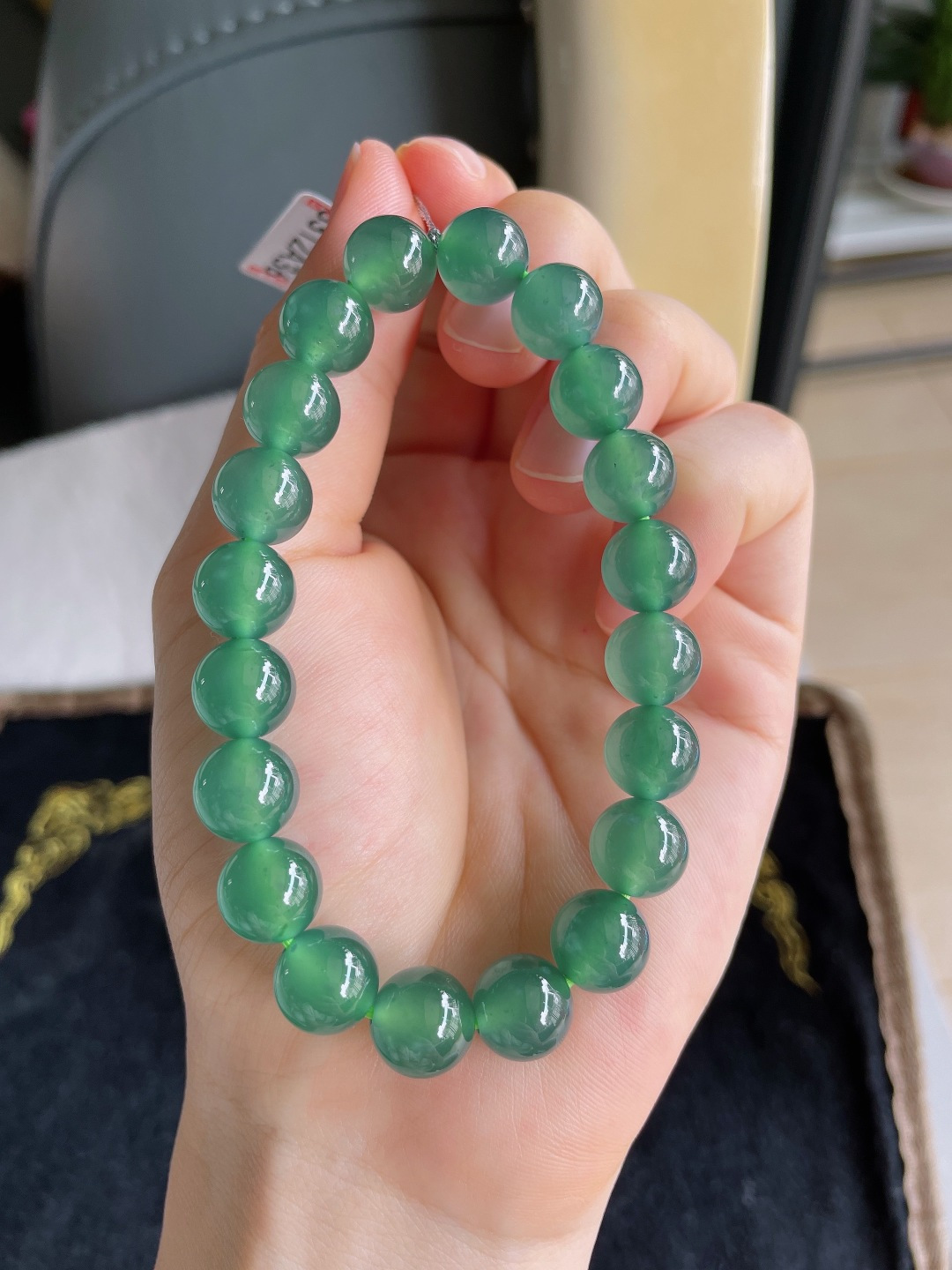 天然翡翠A货，冰蓝水手串，尺寸：9.8mm。【编3251】