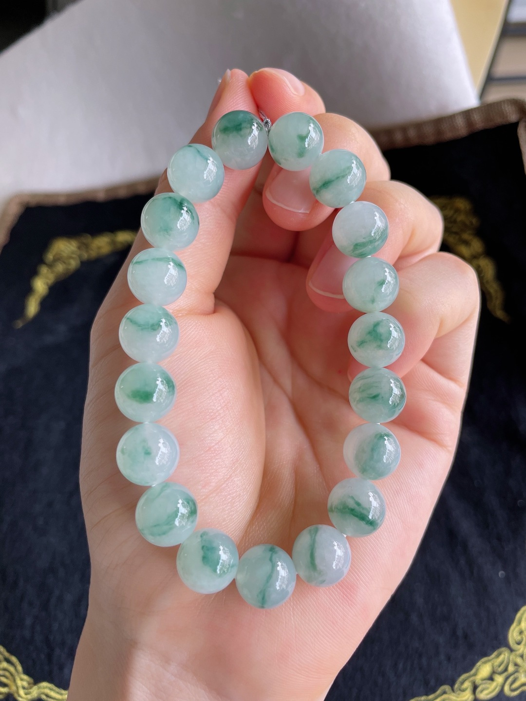 缅甸天然翡翠A货，冰飘花手串，尺寸：10mm。【编3248】