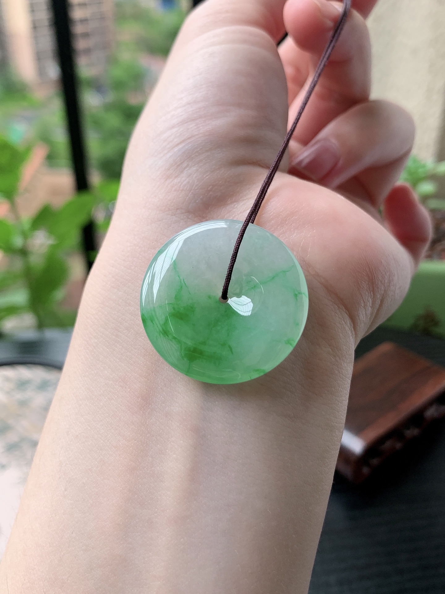 老坑冰种胶感飘阳绿平安扣吊坠,裸石尺寸:29.3-5.8mm