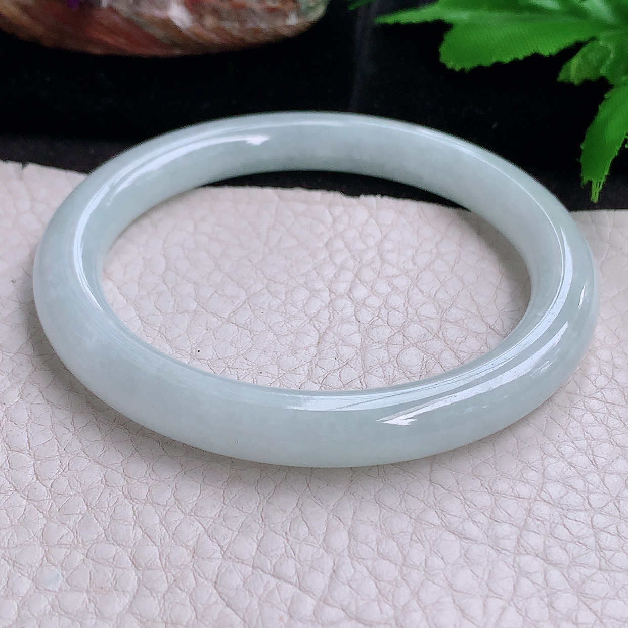 ee实拍57.5*8*8.6叮当镯 缅甸翡翠a货玉手镯细润白月光圆条玉手环