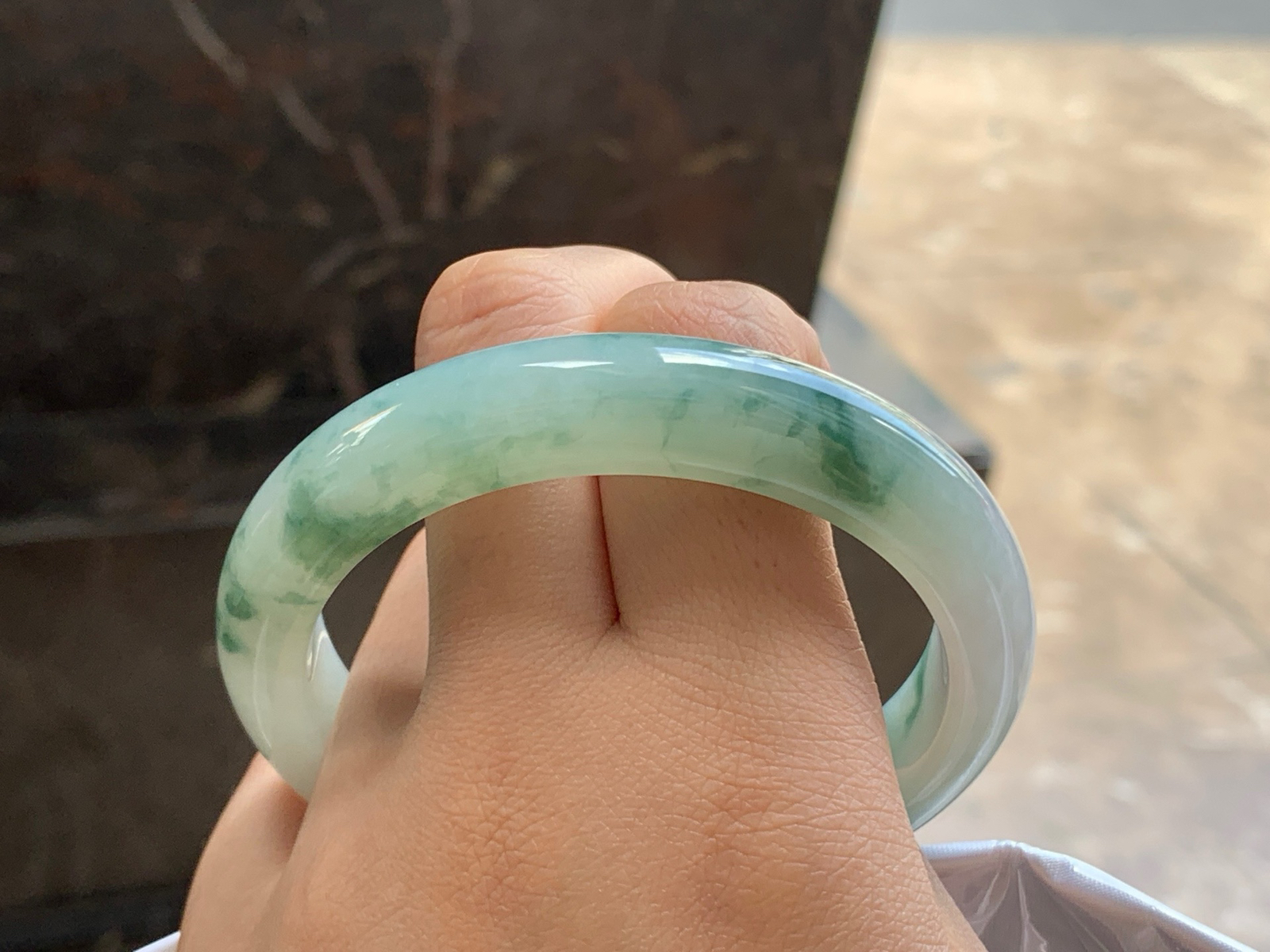 57.5-11.5-8.2

飘花手镯^_^细腻