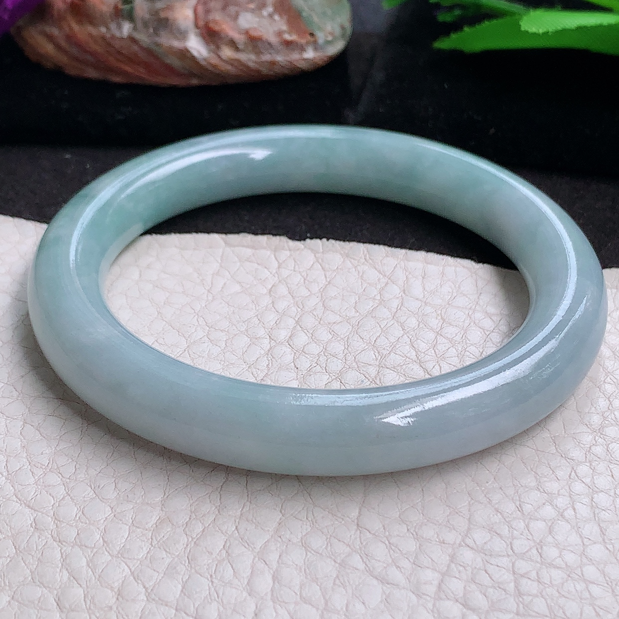 js实拍58.6*10.5美人镯 缅甸翡翠a货玉手镯飘花胶感圆条玉手环 叮当镯