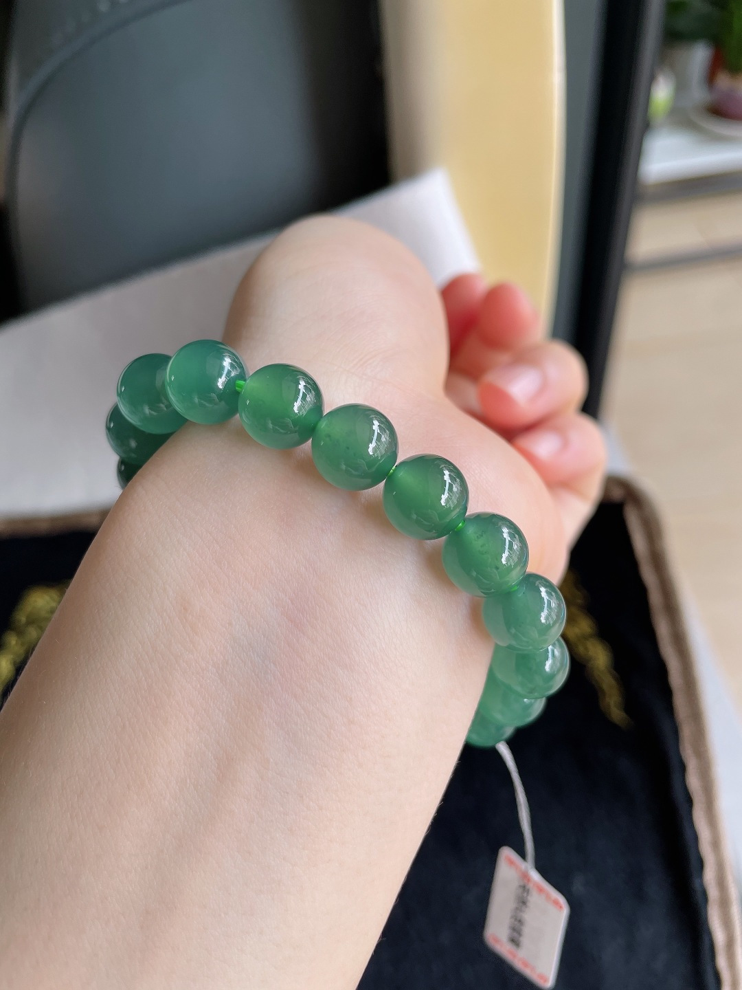 天然翡翠A货，冰蓝水手串，尺寸：9.8mm。【编3251】