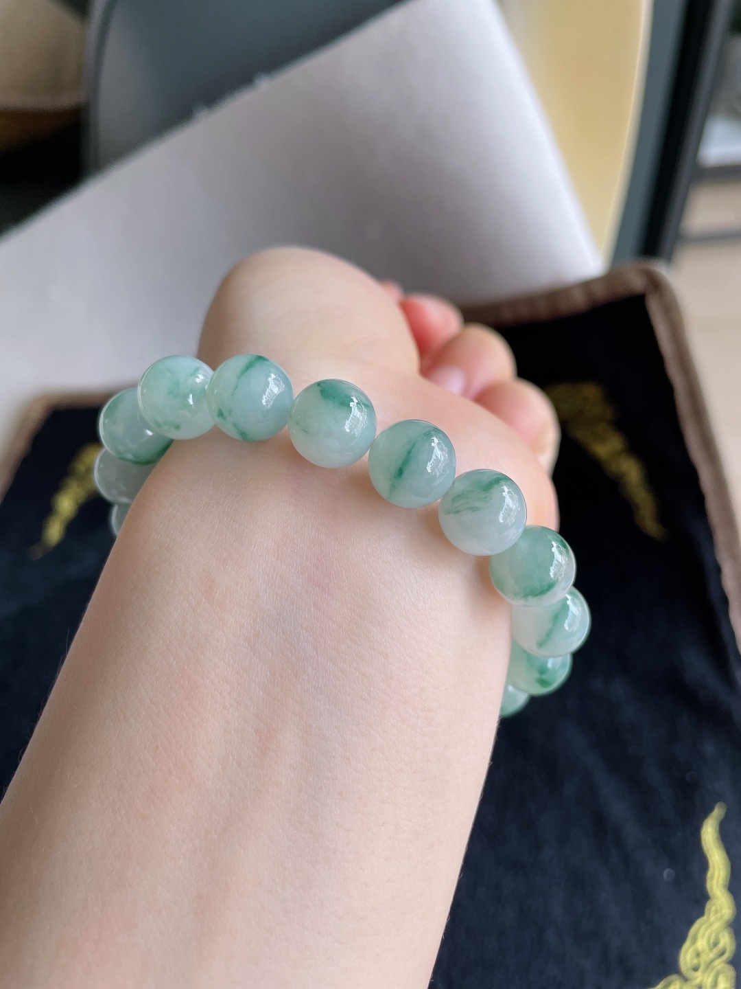 缅甸天然翡翠A货，冰飘花手串，尺寸：10mm。【编3248】
