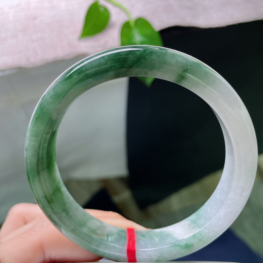 飘花正圈，水润细腻，婉间艳丽，沉稳贵气，无裂，ss52406a