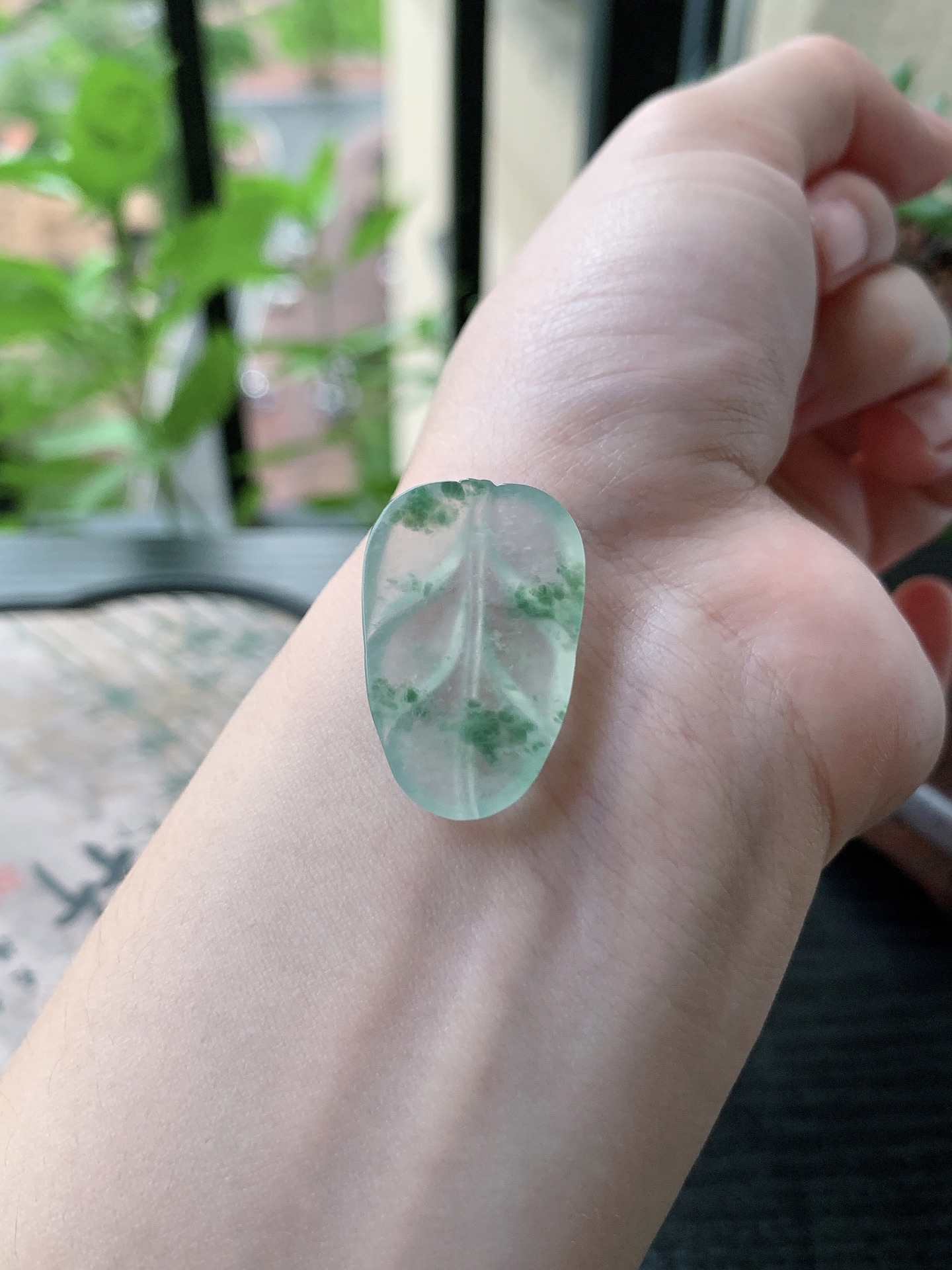 老坑冰种胶感飘蓝花金枝玉叶吊坠,裸石尺寸:28.5-18.6-4.6mm