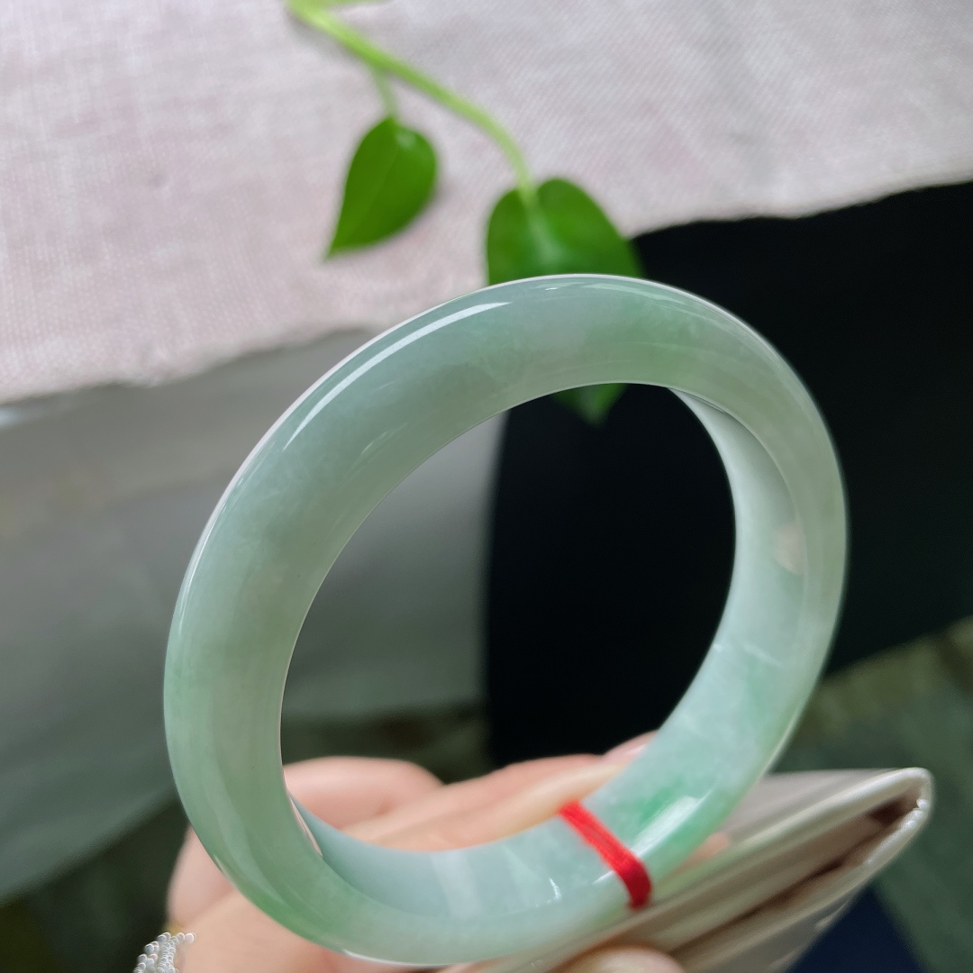 绿底正圈，水润细腻，清雅苑苑，贵气，无裂，ss52565a