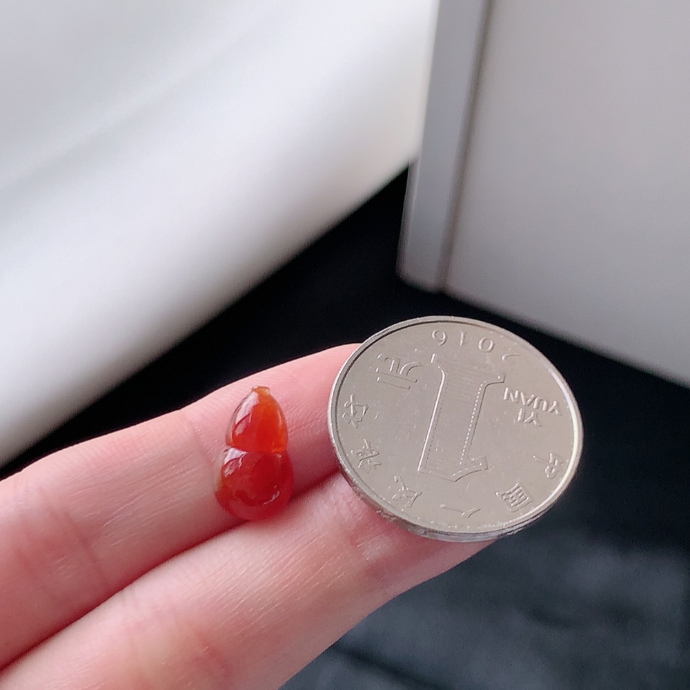 红翡葫芦挂件。种老饱满水润，品相喜悦，佩戴清新自然 货号98522，12.7-7.6-3.7