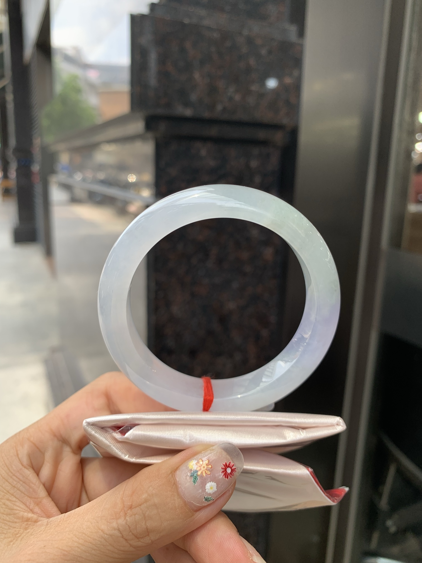 冰幻彩正圈 55.7-8.6-12.3 0524-513-46 打灯细纹，底妆冰润，幻彩也可以叫春彩，它是颜色丰富多样，有清新的淡绿，优雅的，每种颜色都有独特韵味。