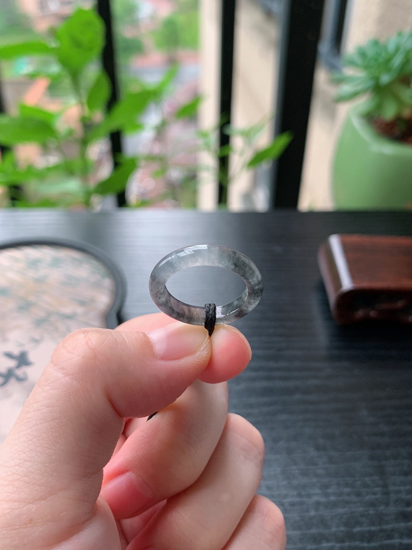 老坑冰种胶感乌鸡素面戒圈 裸石尺寸:17-3.9-3.3mm