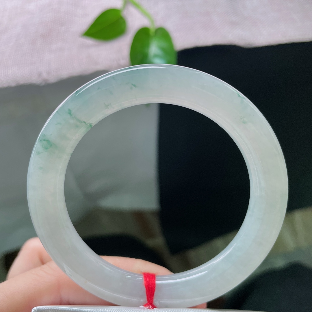 飘花圆条，冰润细腻，干净，简约不简单，不失灵韵，有棉线，ss53725a