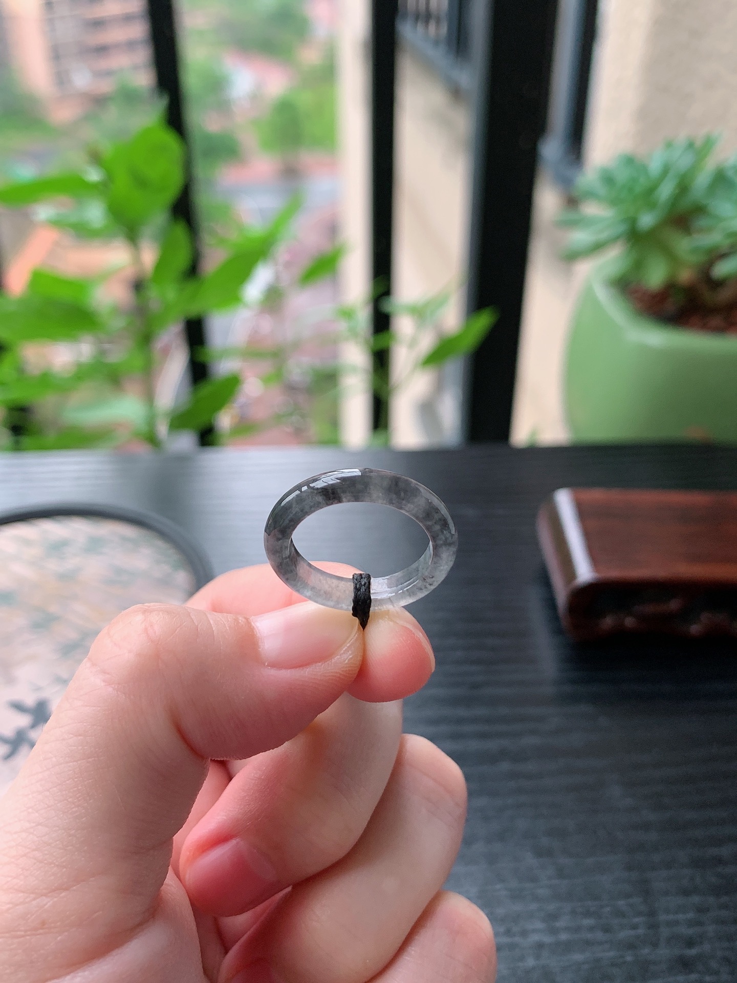 老坑冰种胶感乌鸡素面戒圈,裸石尺寸:17-3.9-3.3mm