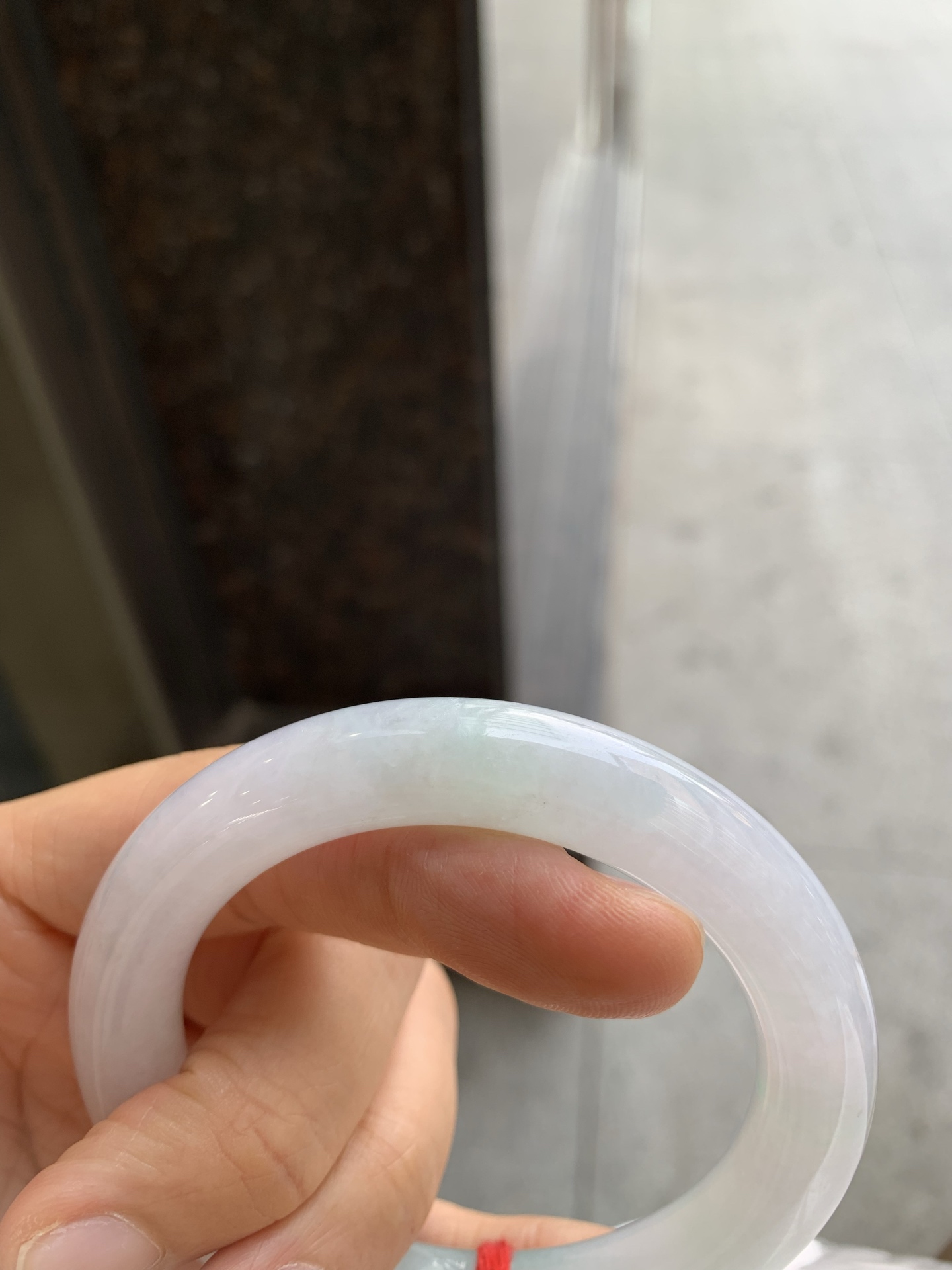 圆条冰飘绿 表皮微瑕疵 尺寸：56.6/10.7/11 清爽