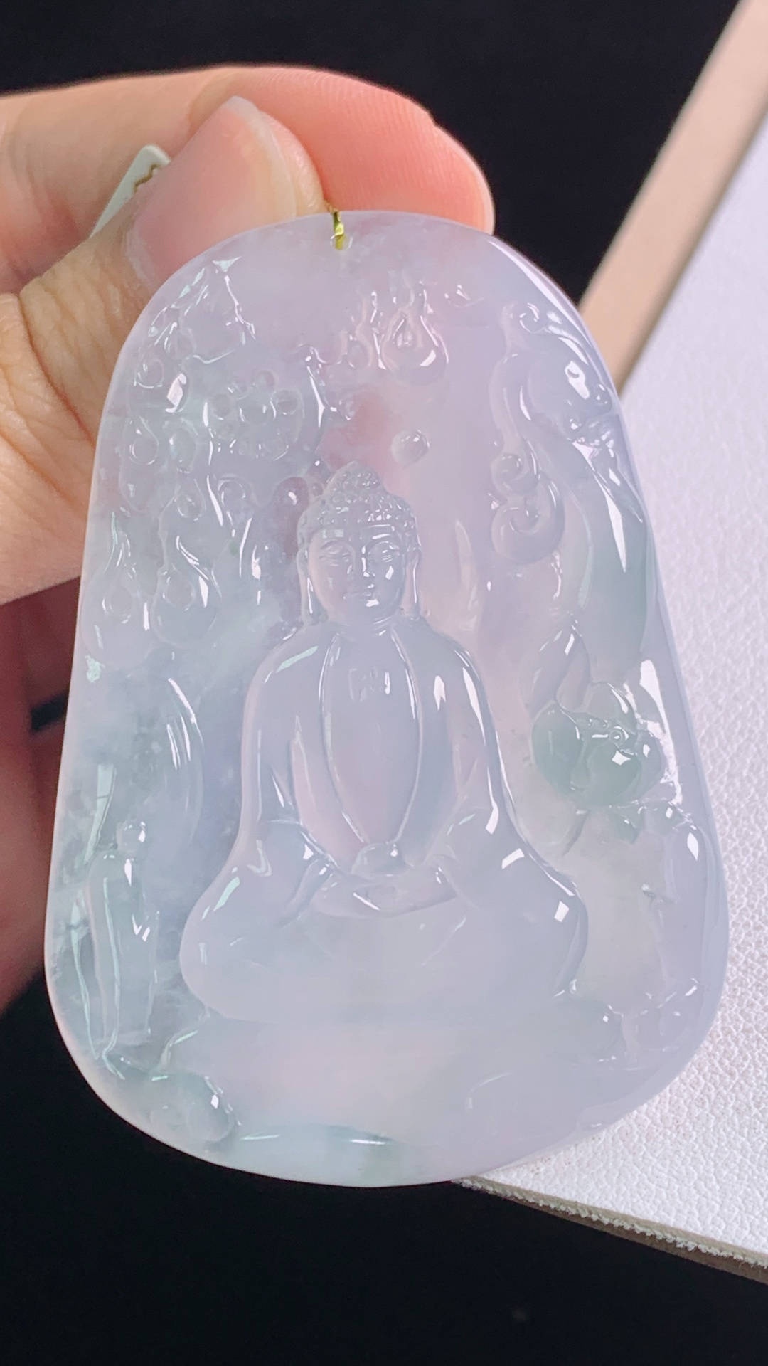 高冰大日如来,种水，冰透起光，无裂,尺寸:56.7-39.4-5.5mm 19