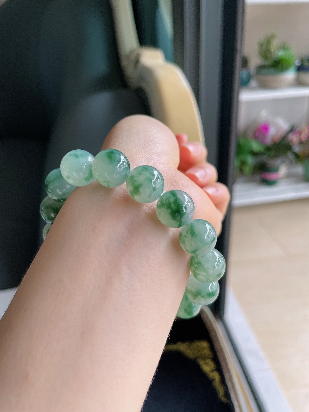 缅甸天然翡翠A货，老坑冰飘花手串，尺寸：12.8mm。【编1819】