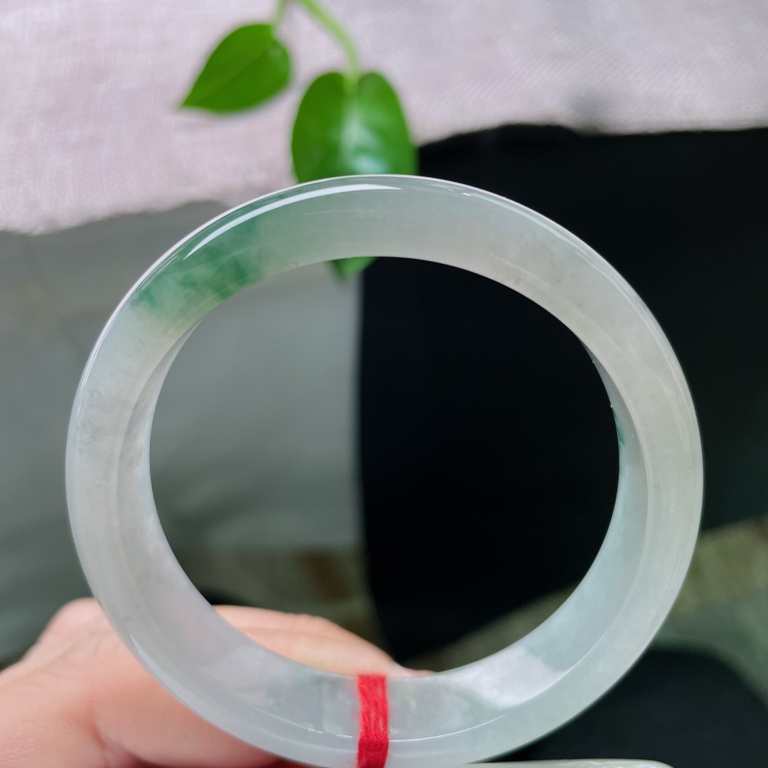 飘花正圈，冰润细腻，种老，悠悠的云里有淡淡的诗，无裂，as53089a