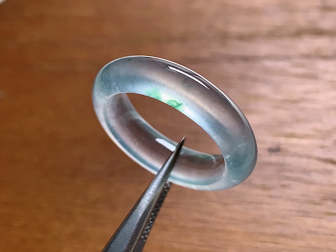️ 玻璃种飘花戒指 飘花素雅大方，冰透起光感，尺寸24.8*5.7*4、圈口14