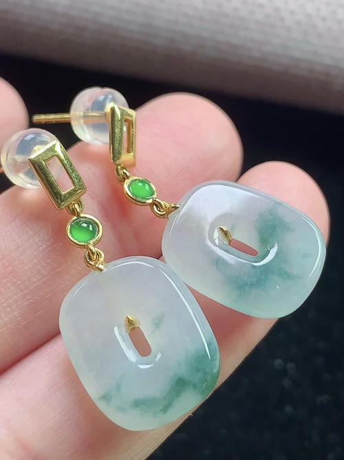 18k金镶冰飘花福贝耳坠，无裂，尺寸15-12.4mm，w24ya