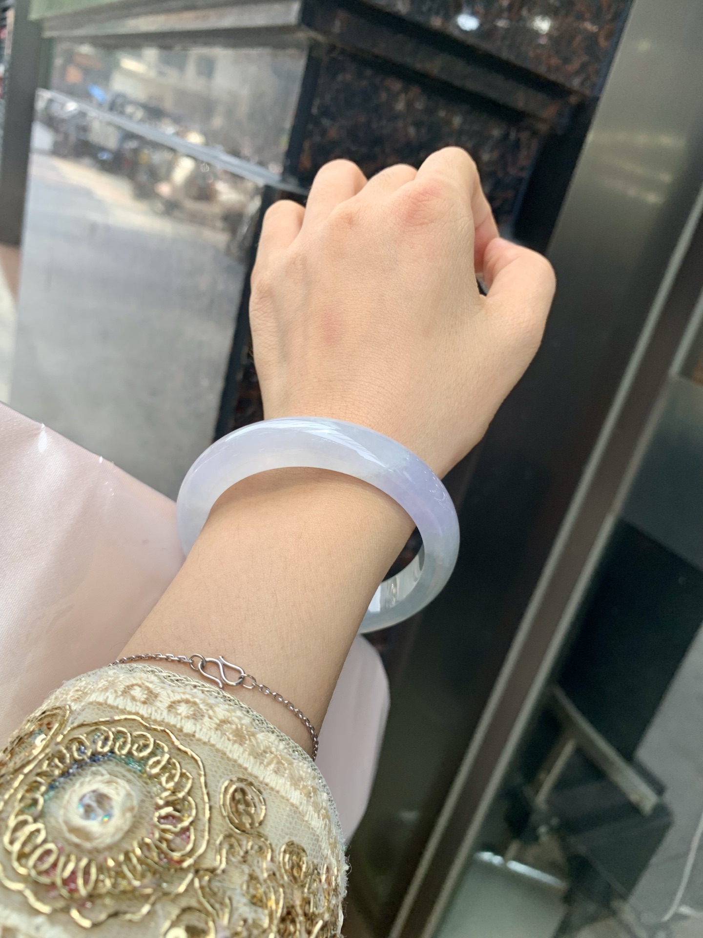 冰幻彩正圈 55.7-8.6-12.3 0524-513-46 打灯细纹，底妆冰润，幻彩也可以叫春彩，它是颜色丰富多样，有清新的淡绿，优雅的，每种颜色都有独特韵味。