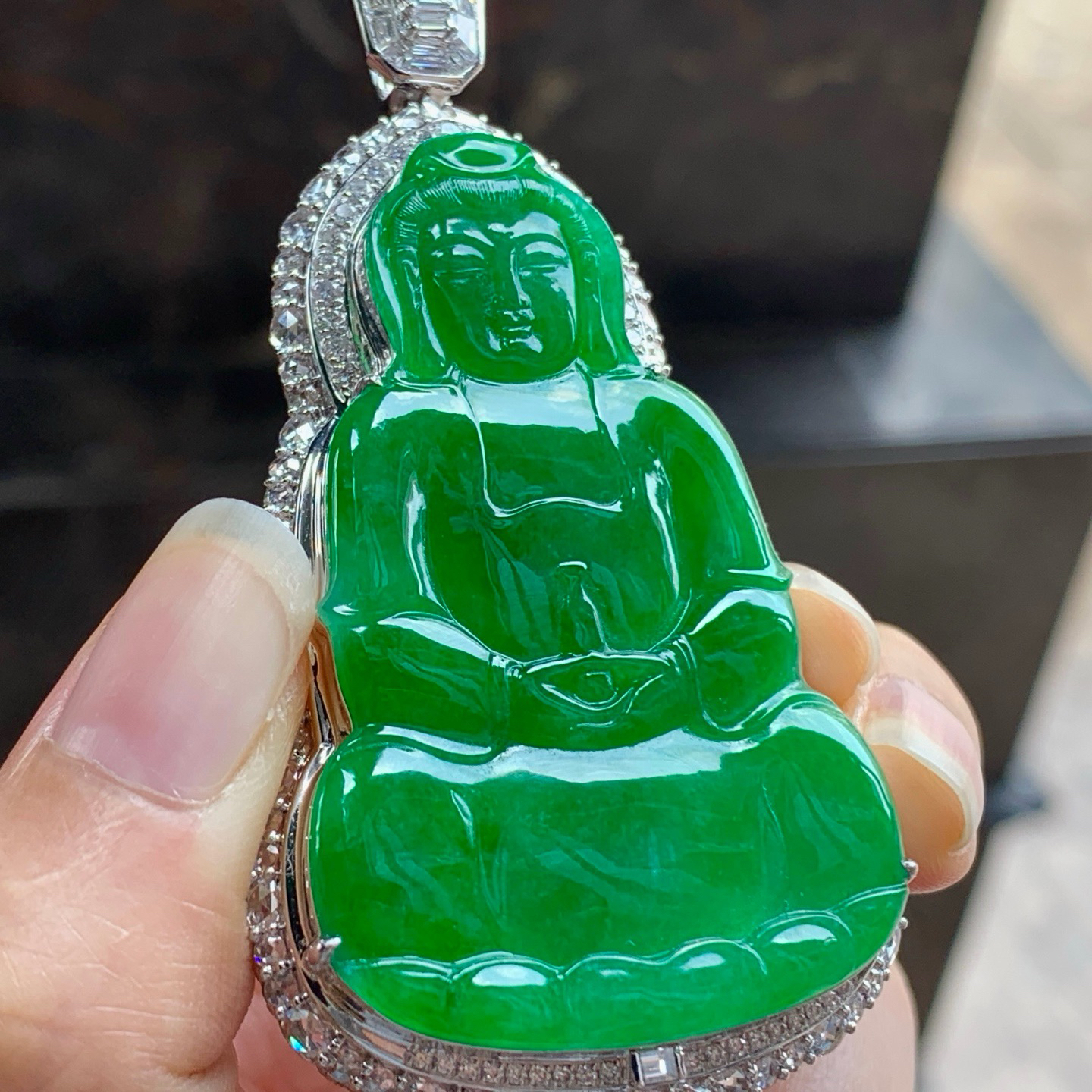 金钻镶嵌辣绿色观音^_^正装 鲜艳