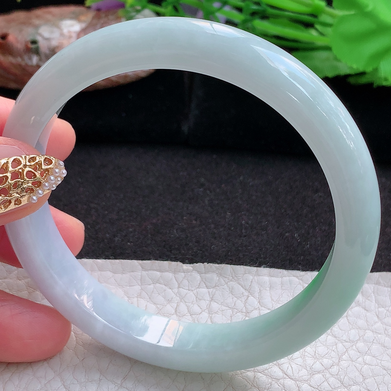 nr大圈口60*10.5*7.8白底青镯 缅甸翡翠a货玉手镯秀气飘阳绿正圈玉手环