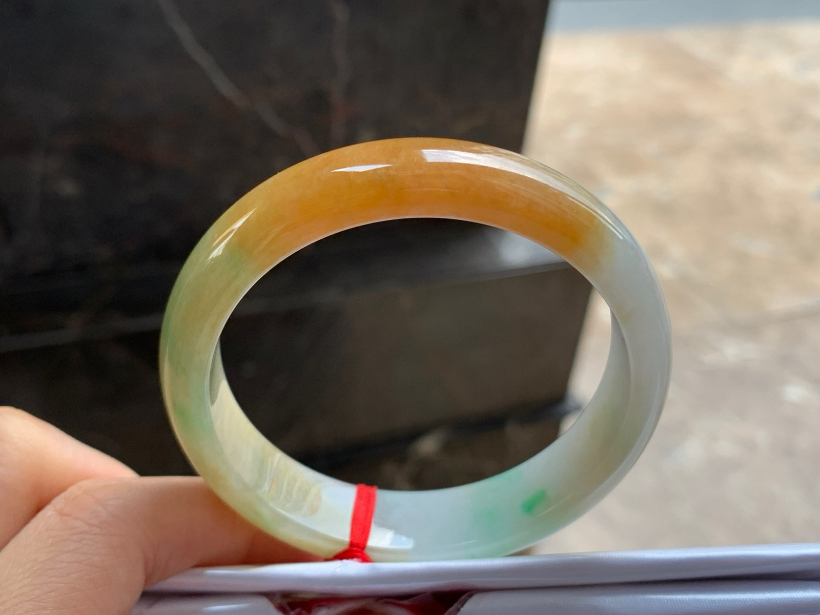 57-13.5-7.4

黄加绿手镯^_^颜色鲜艳