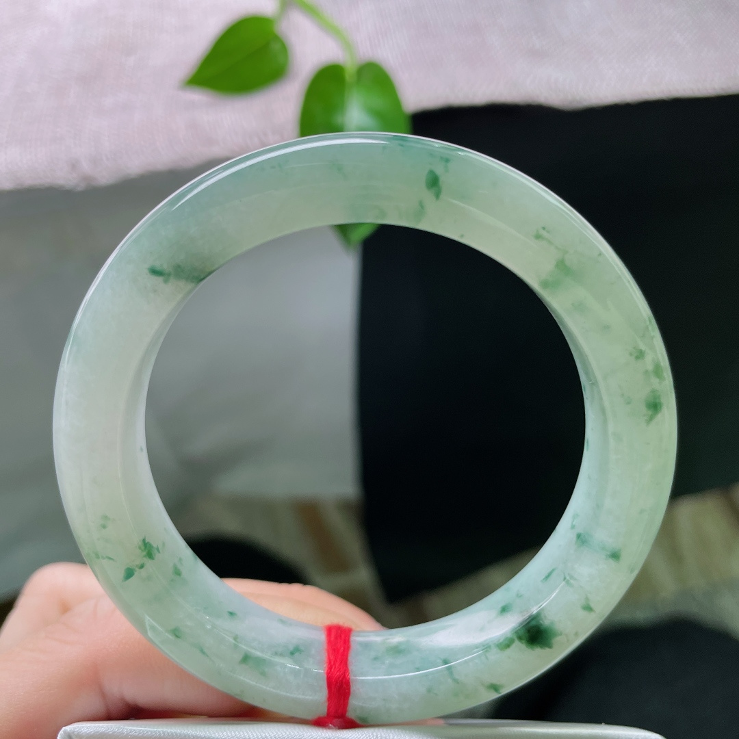 飘花正圈，花色灵动飘逸，一树繁花，腕间的星辰，有棉线，ss53711a