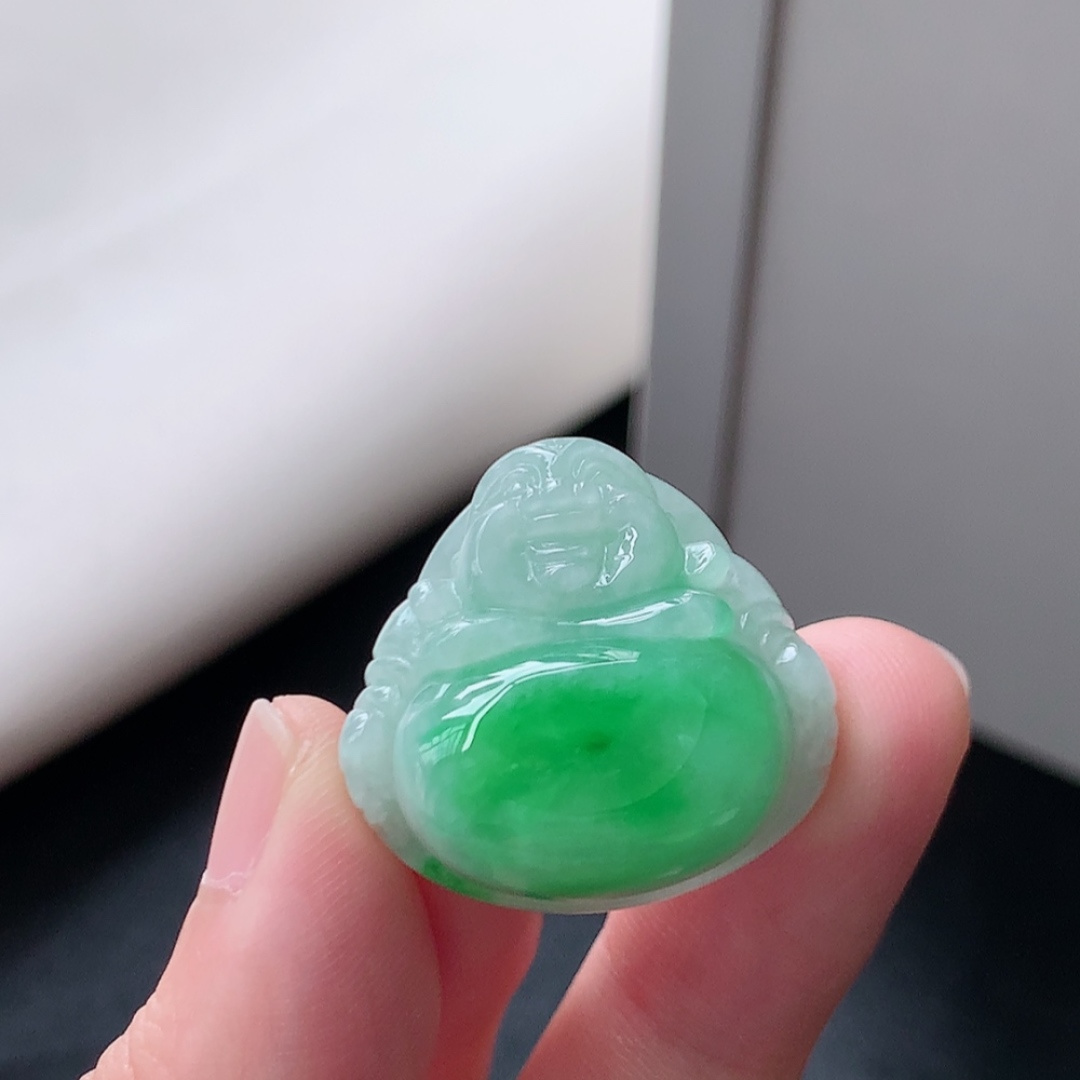 冰飘绿佛公挂件 种老水润细腻，品相喜悦，佩戴优雅时尚 货号01522，24.0-25.3-11.3