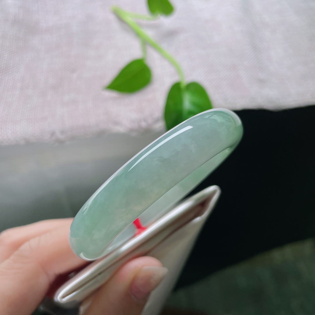 晴绿底正圈，冰润细腻，清而不冷，婉间低调奢华，贵气，晶体纹，ss53739a