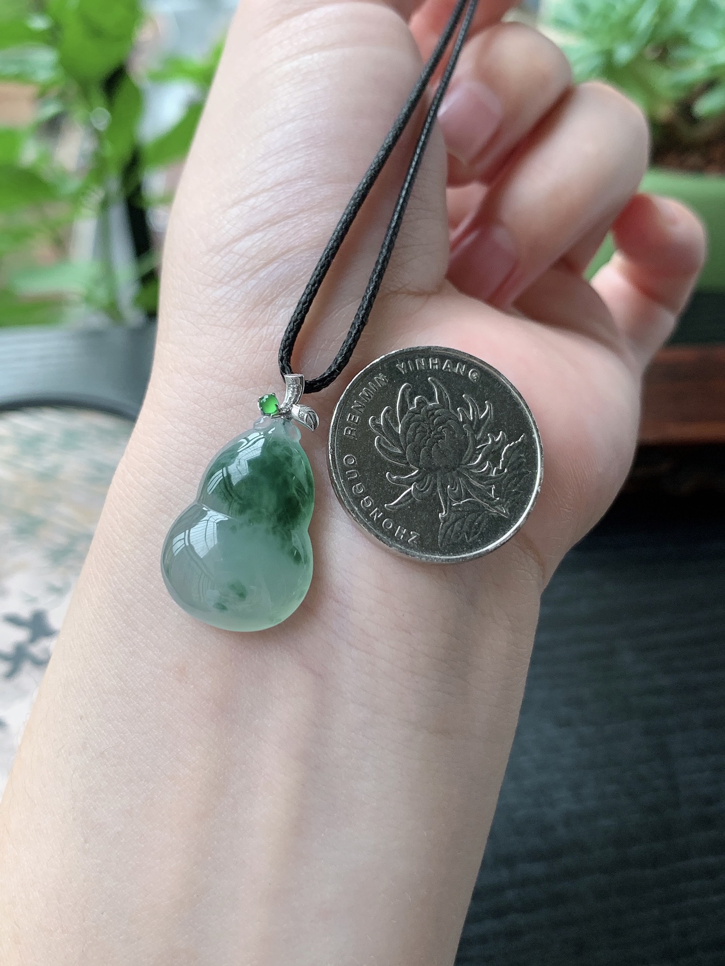 18k金镶嵌老坑冰种胶感飘蓝花葫芦吊坠,裸石尺寸:24.2-16.2-6mm