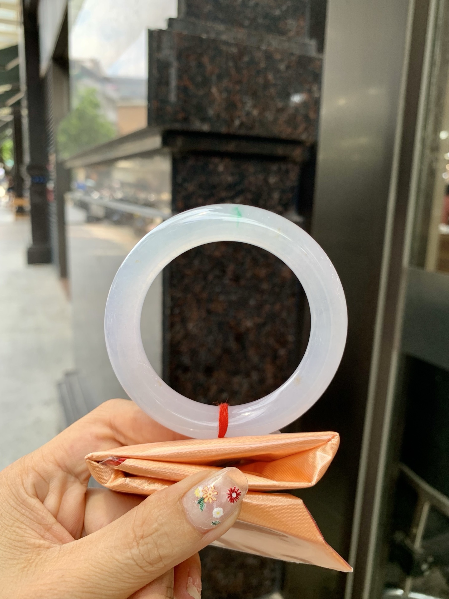 冰春彩圆条 54-10.6-10.8 0524-N798 打灯细纹，底妆冰润，谁能拒绝一只自带春日滤