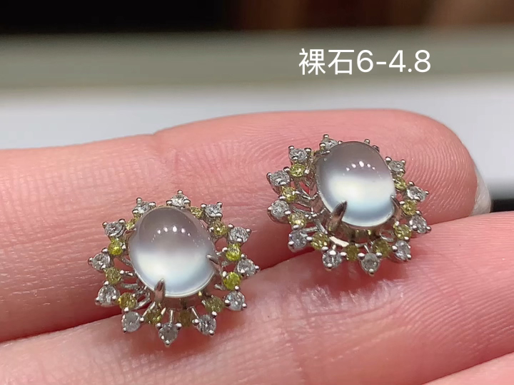 18K 冰种蛋面耳钉 无裂,尺寸，6-4.8