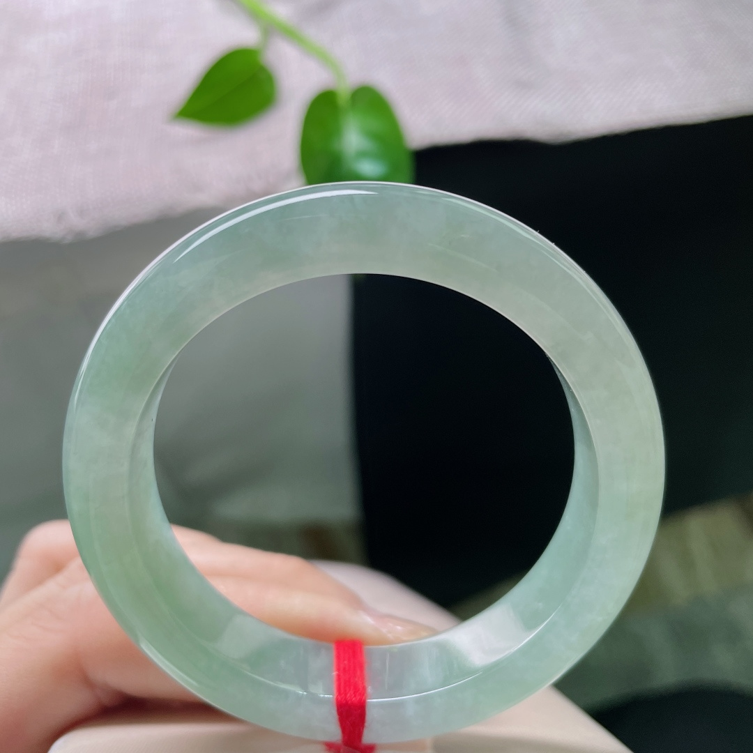 晴绿底正圈，冰润细腻，清而不冷，婉间低调奢华，贵气，晶体纹，ss53739a