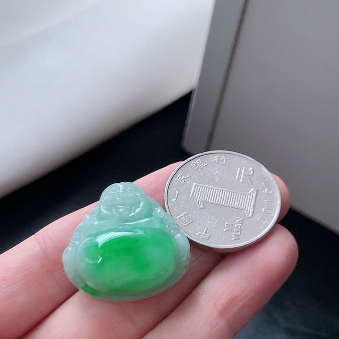 冰飘绿佛公挂件 种老水润细腻，品相喜悦，佩戴优雅时尚 货号01522，24.0-25.3-11.3