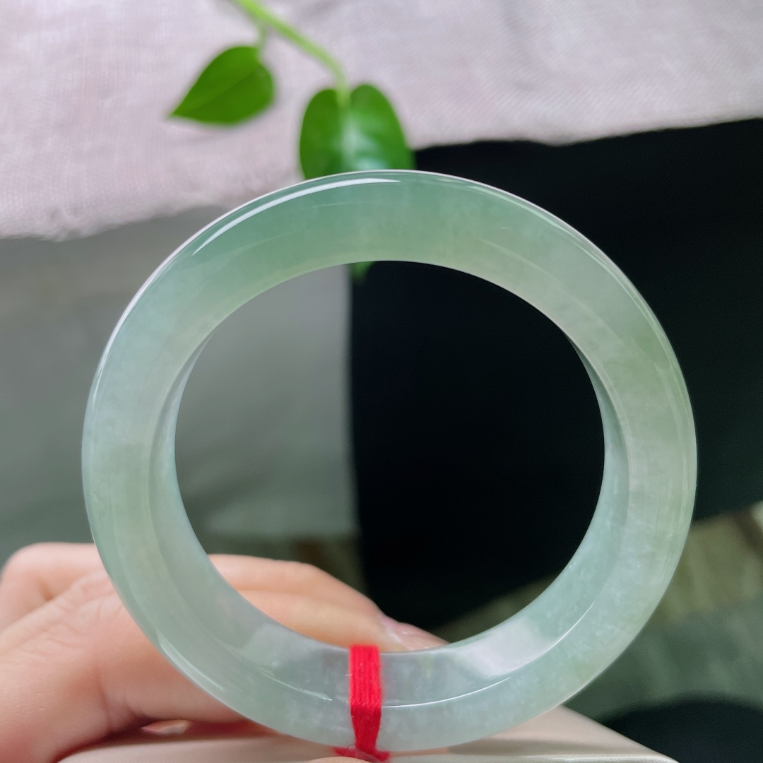 晴绿底正圈，冰润细腻，清而不冷，婉间低调奢华，贵气，晶体纹，ss53739a