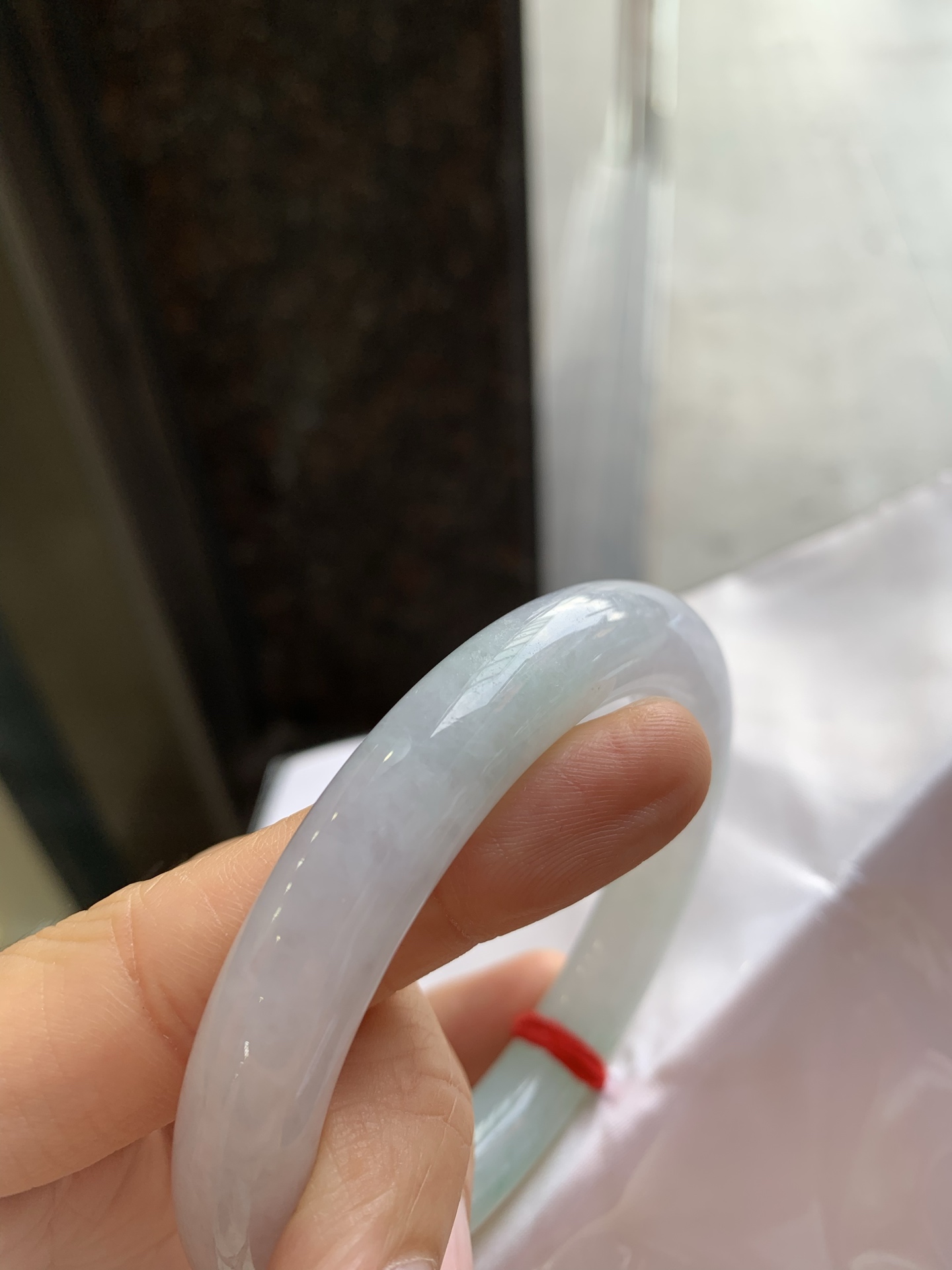 圆条冰飘绿 表皮微瑕疵 尺寸：56.6/10.7/11 清爽