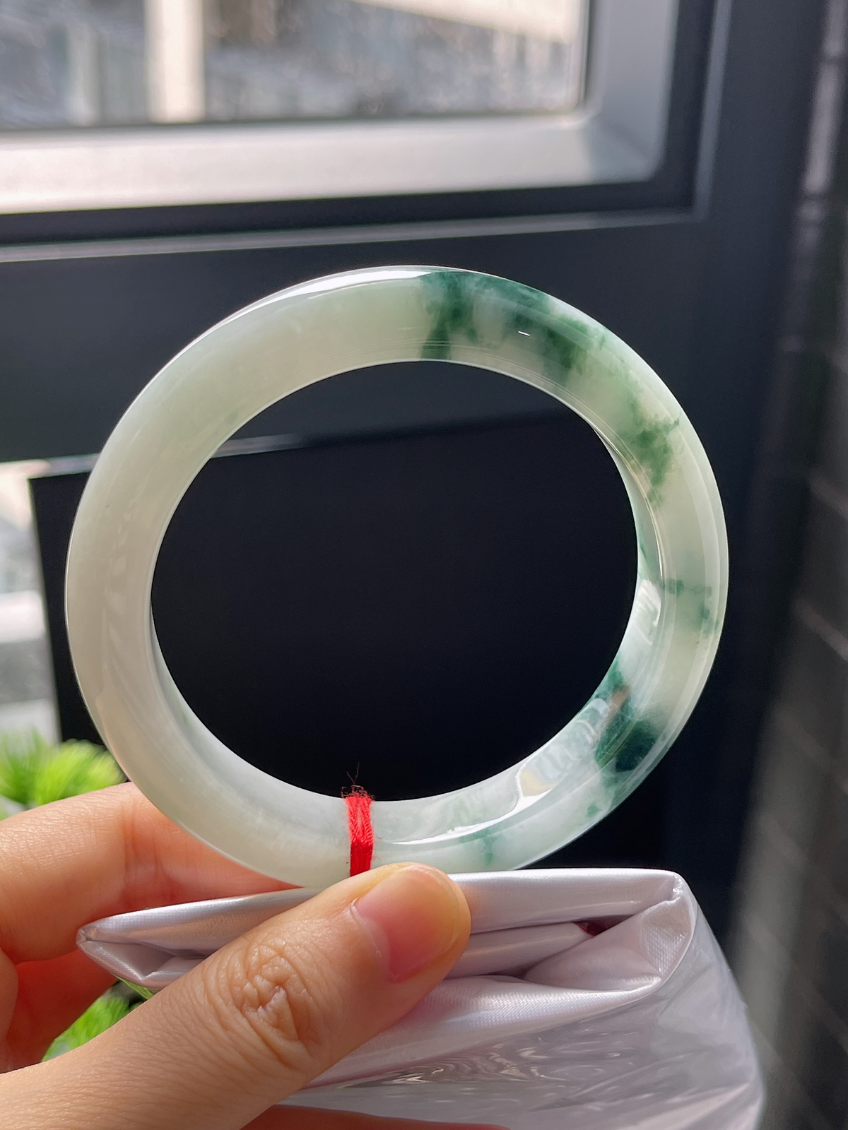 正圈59.5，糯化飘花翡翠手镯