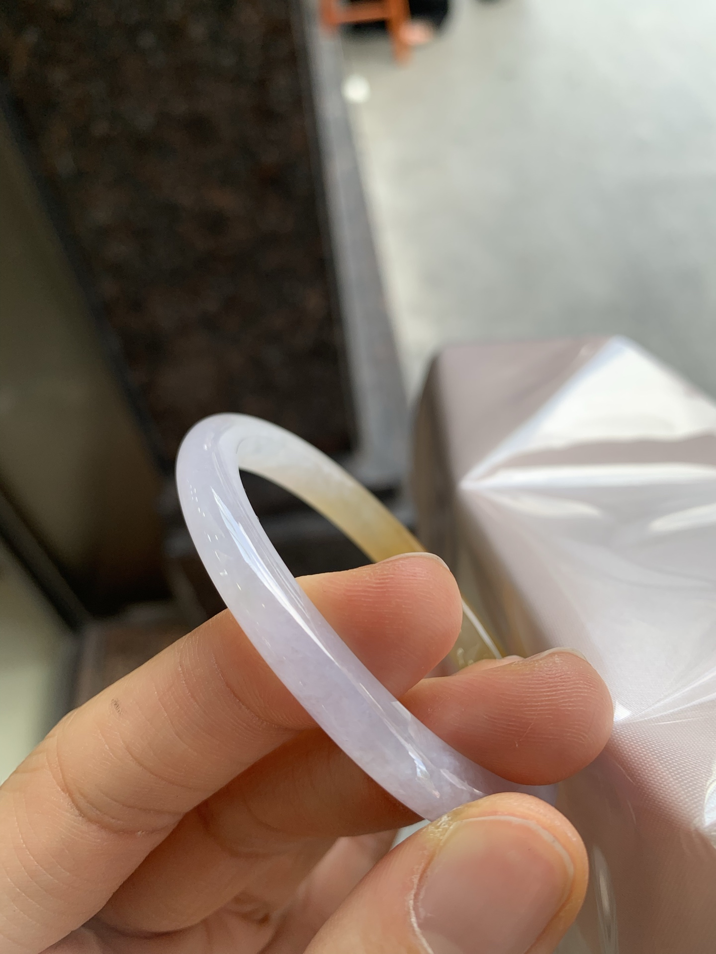 贵妃冰黄翡 微细纹 尺寸：53/43/7.3/6.2 色好