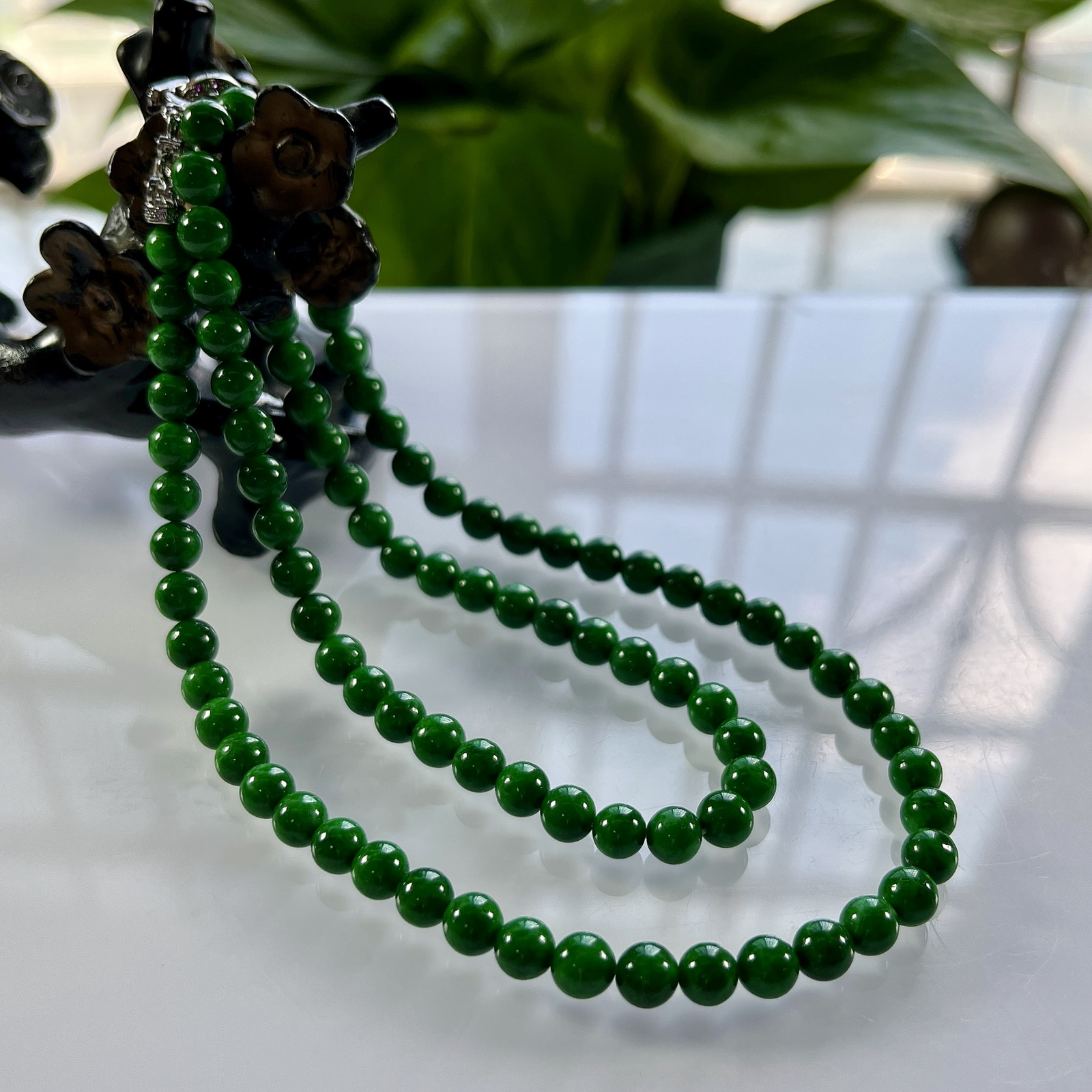缅甸天然翡翠A货，卡5.7水润满绿辣绿圆珠项链手链，尺寸：5.7mm/90颗，长度540mm，重量：