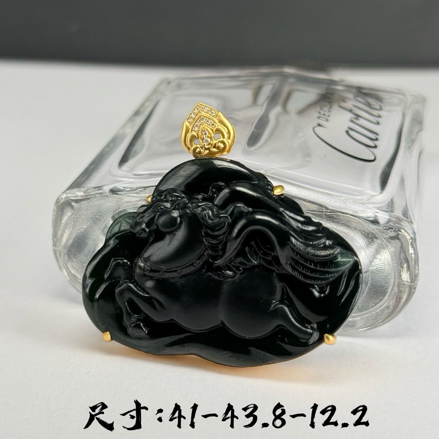 精品18k墨翠飞马 以梦为马 不负韶华 种好色正 黑度极好 打灯通透 油性十足 尺寸41