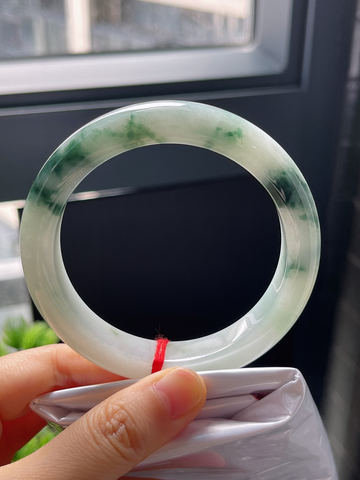 正圈59.5，糯化飘花翡翠手镯